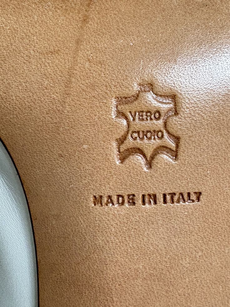 Made in Italy Leather Craftsmanship: 5 Things That Really Matter