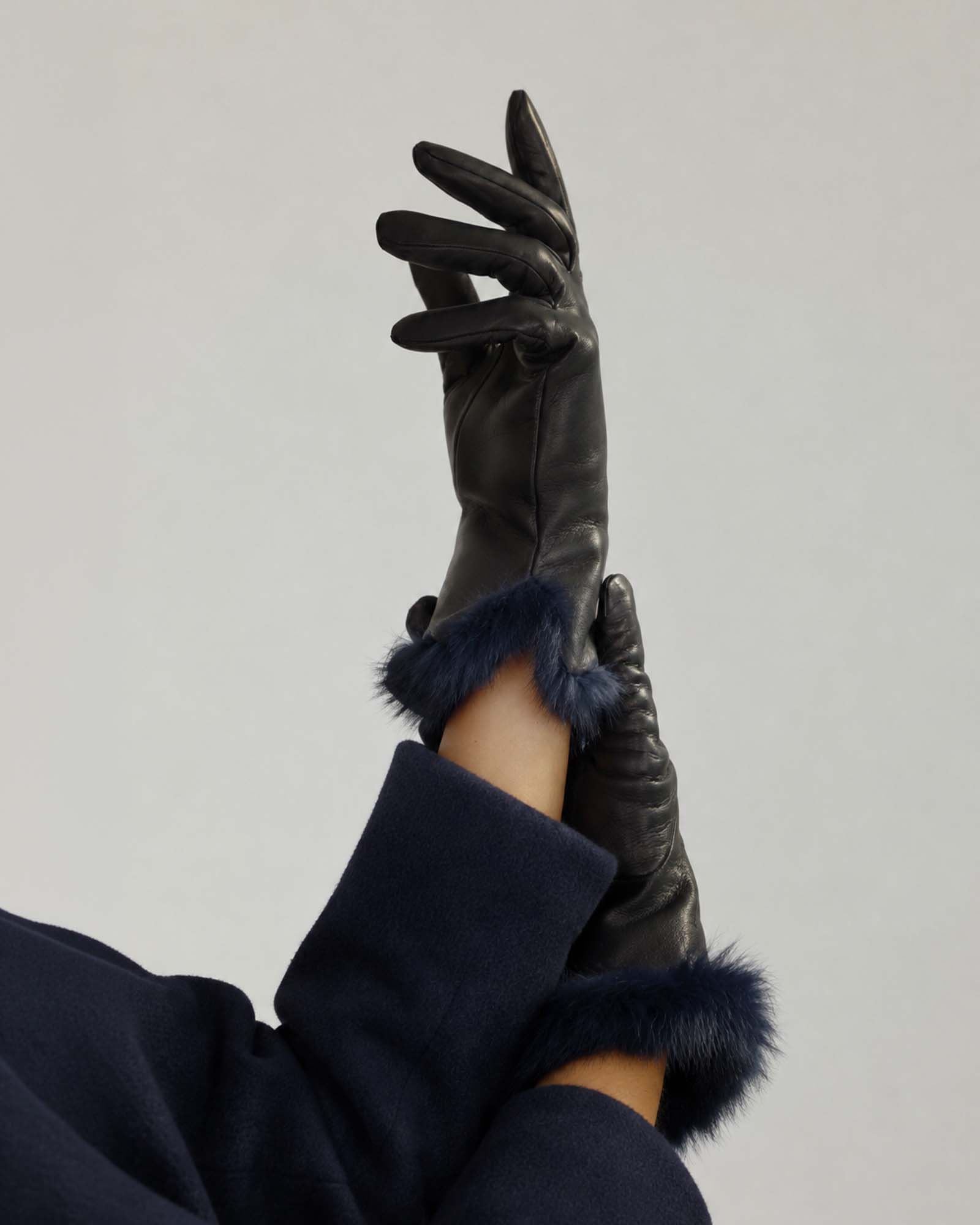 Guantes de piel para mujer forrados de pelo – Negro y azul