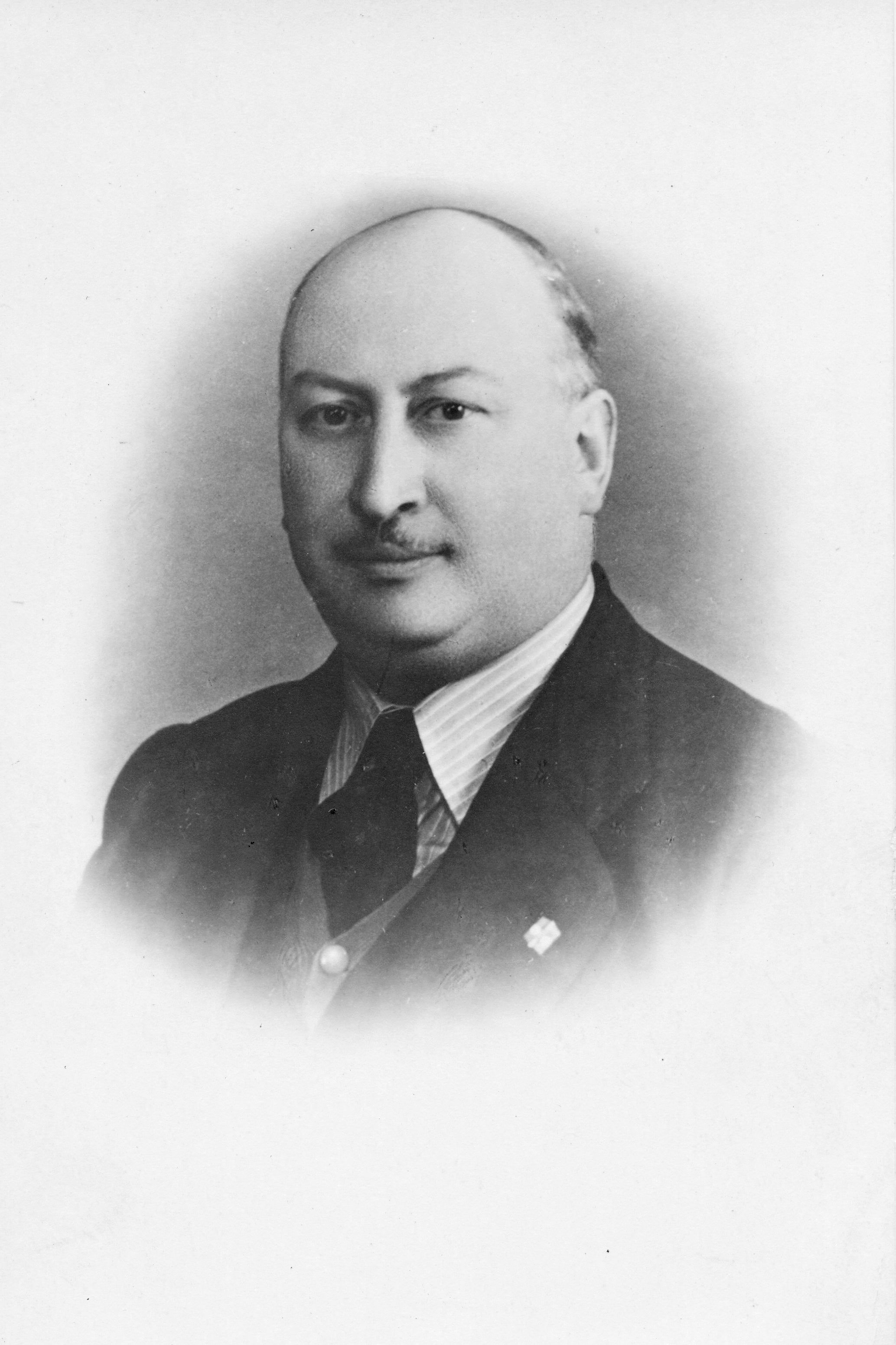 1906